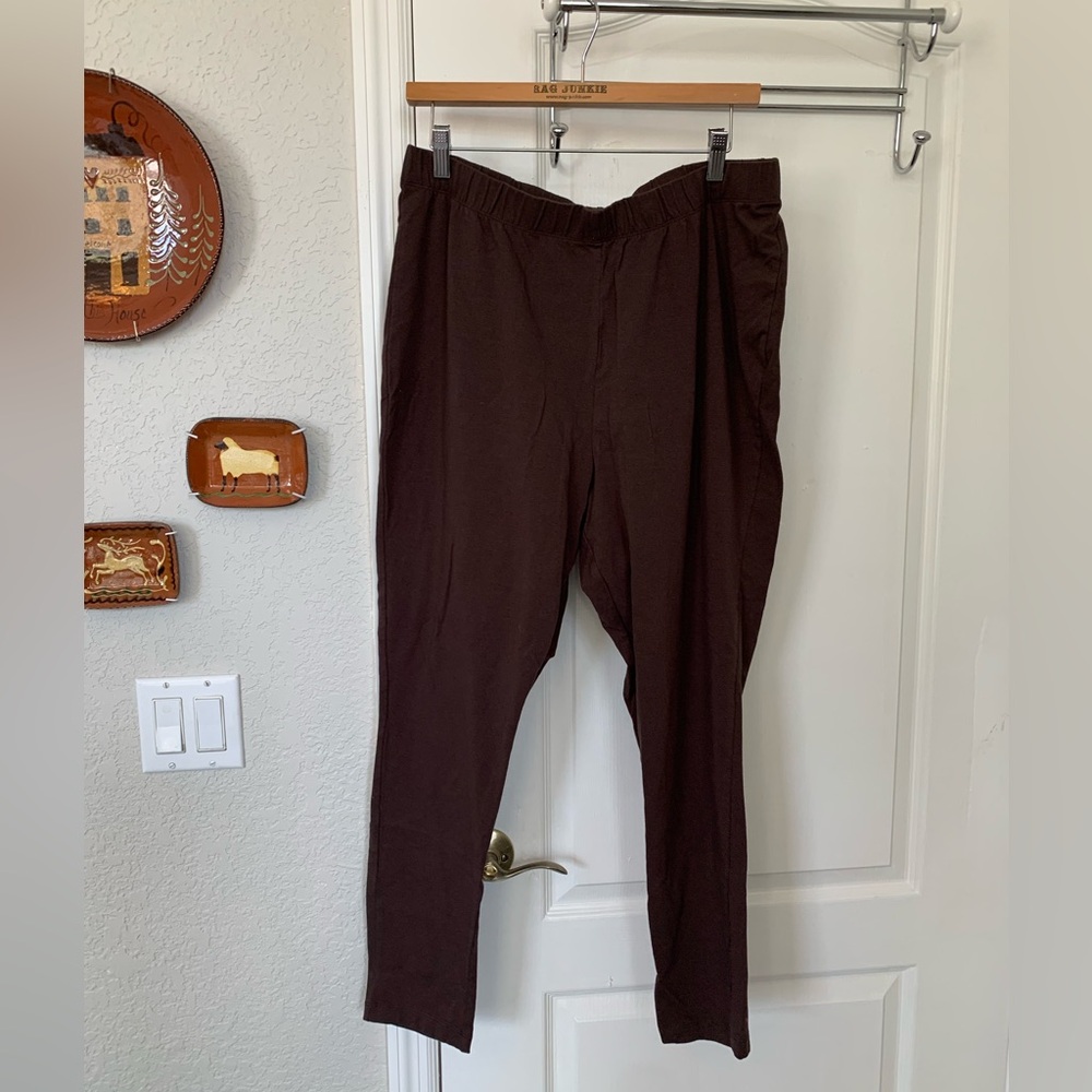 Roaman’s Brown Knit Leggings